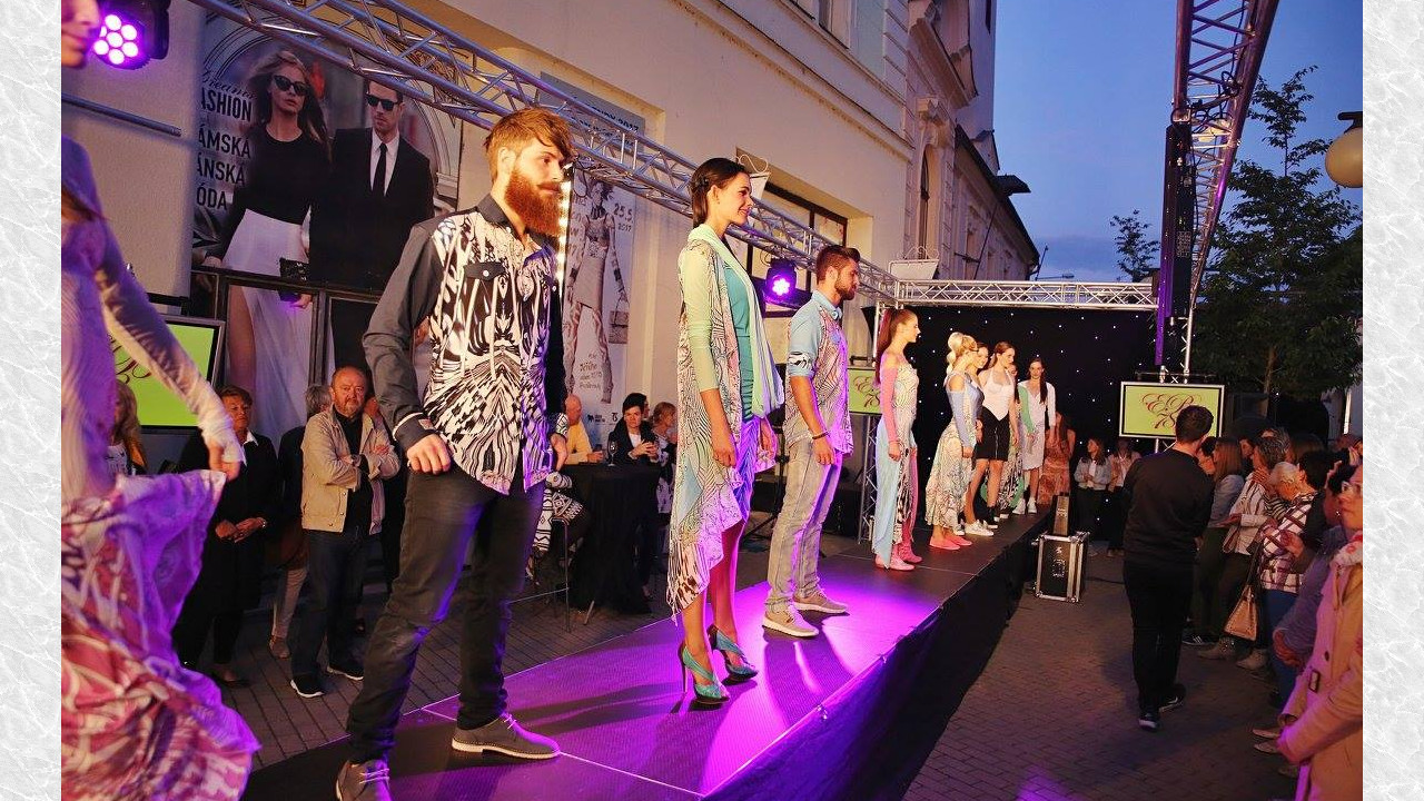 Přehlídka Přehlídka