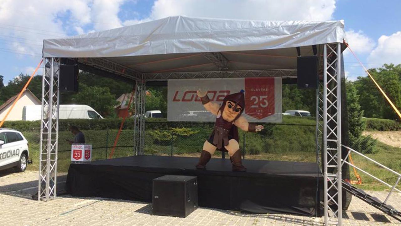 Stage 2 - 6x4 m Stage 2 - 6x4 m