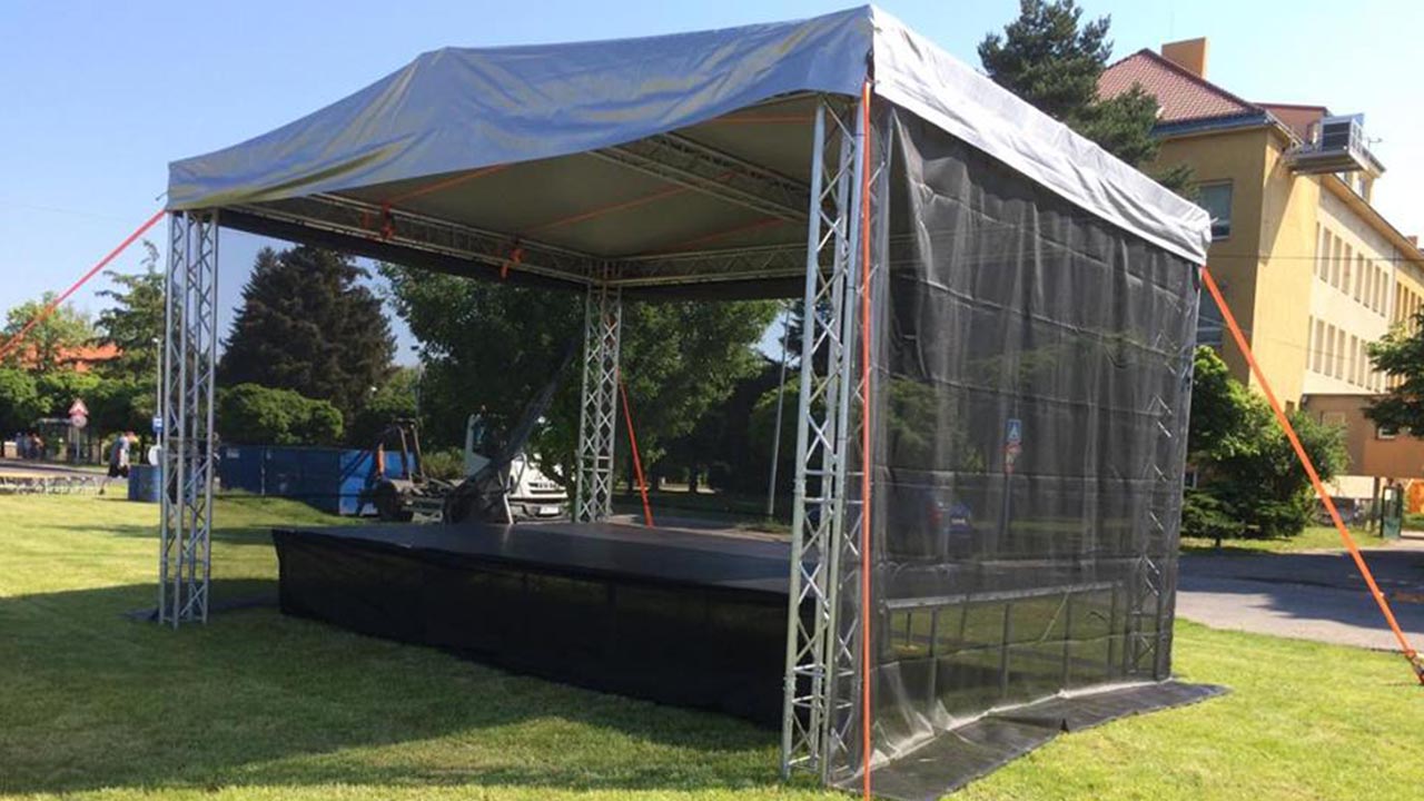 Stage 2 - 6x4 m Stage 2 - 6x4 m